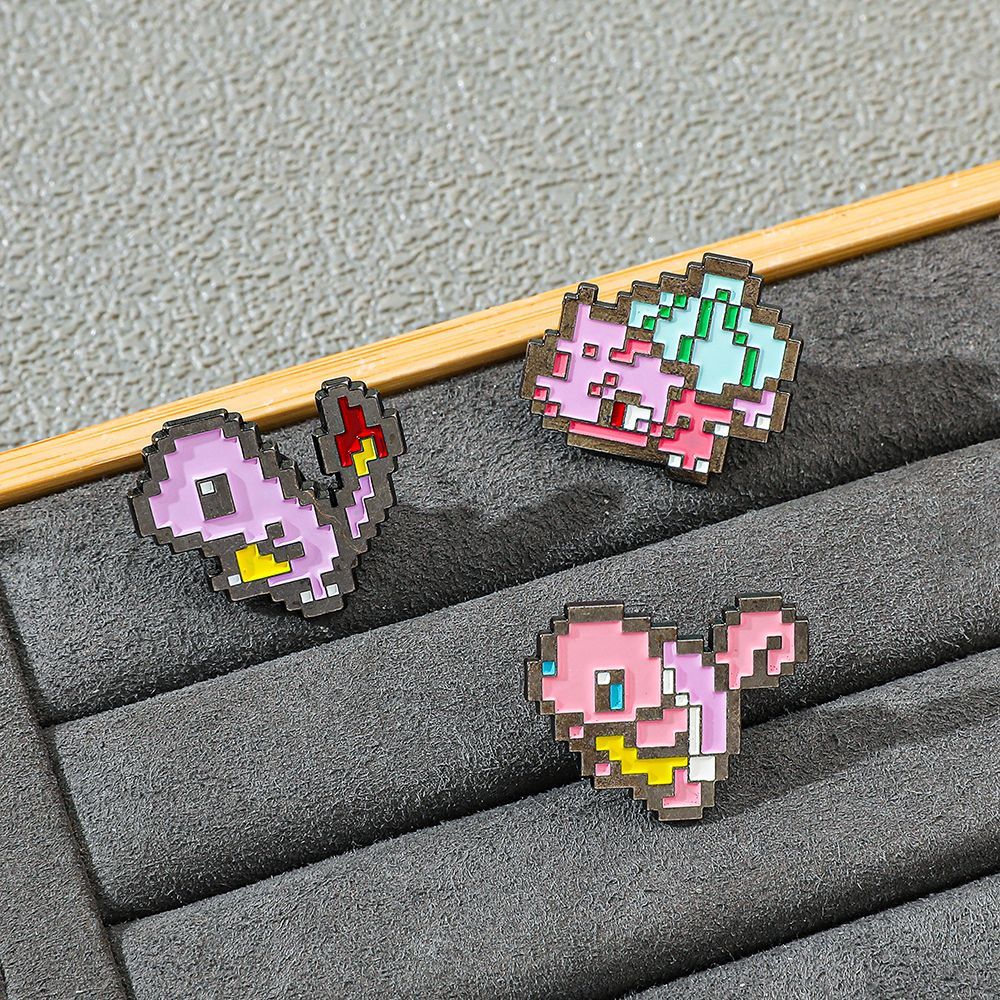 ピクセルモザイクポケモンメタルエナメルピン、かわいい漫画ポケ - Anime Cosplay Pokemon のレビューと価格